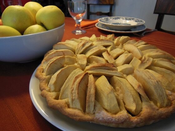 Recipe Sunken Apple Cake (Versunkener Apfelkuchen) — Recipes from The Kitchn